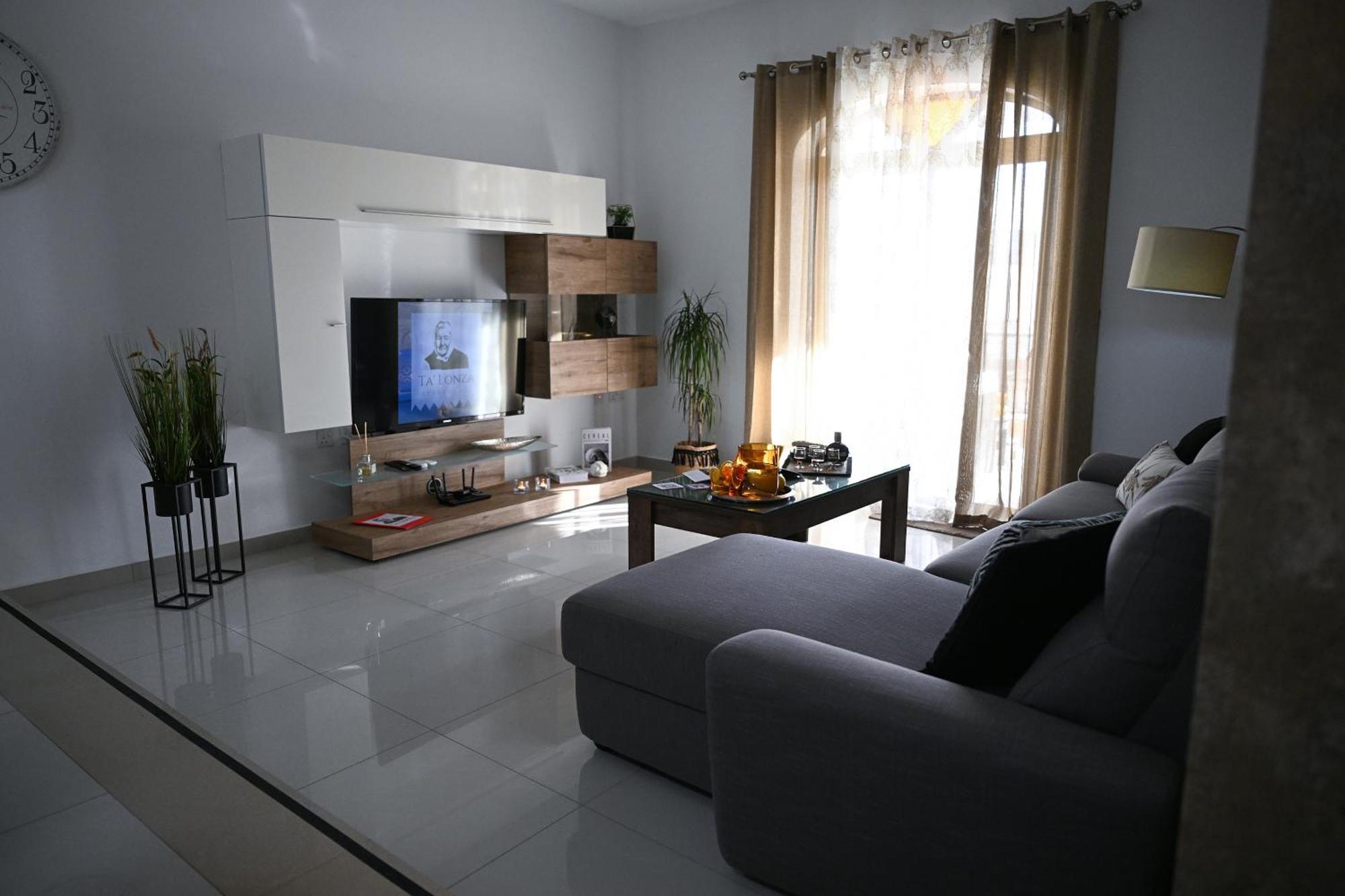 Fl 1 Ta'Lonza Luxury With Hot Tub By Homely Mellieħa Eksteriør billede
